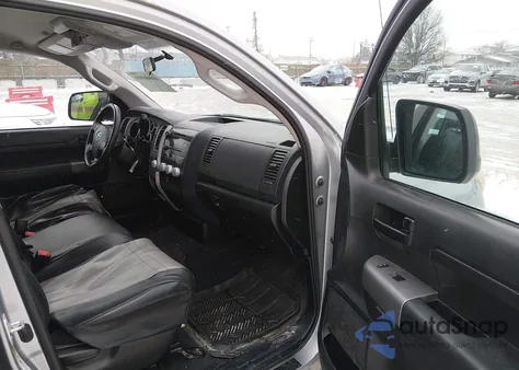 2012 Toyota Tundra Grade 4.6L V8 from USA, damaged, VIN 5TFUM5F18CX037053